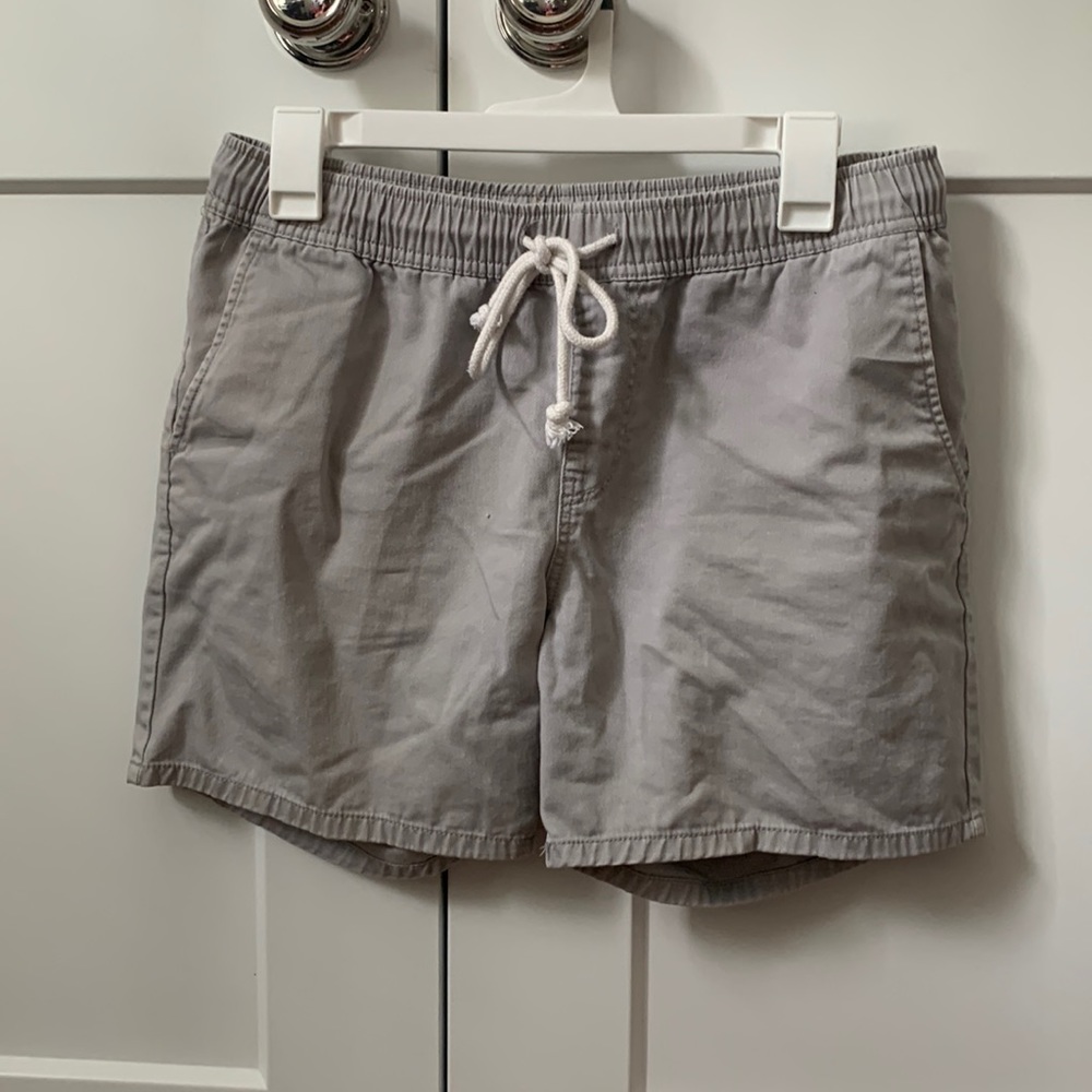 Men 5-6” inseam draw string shorts
